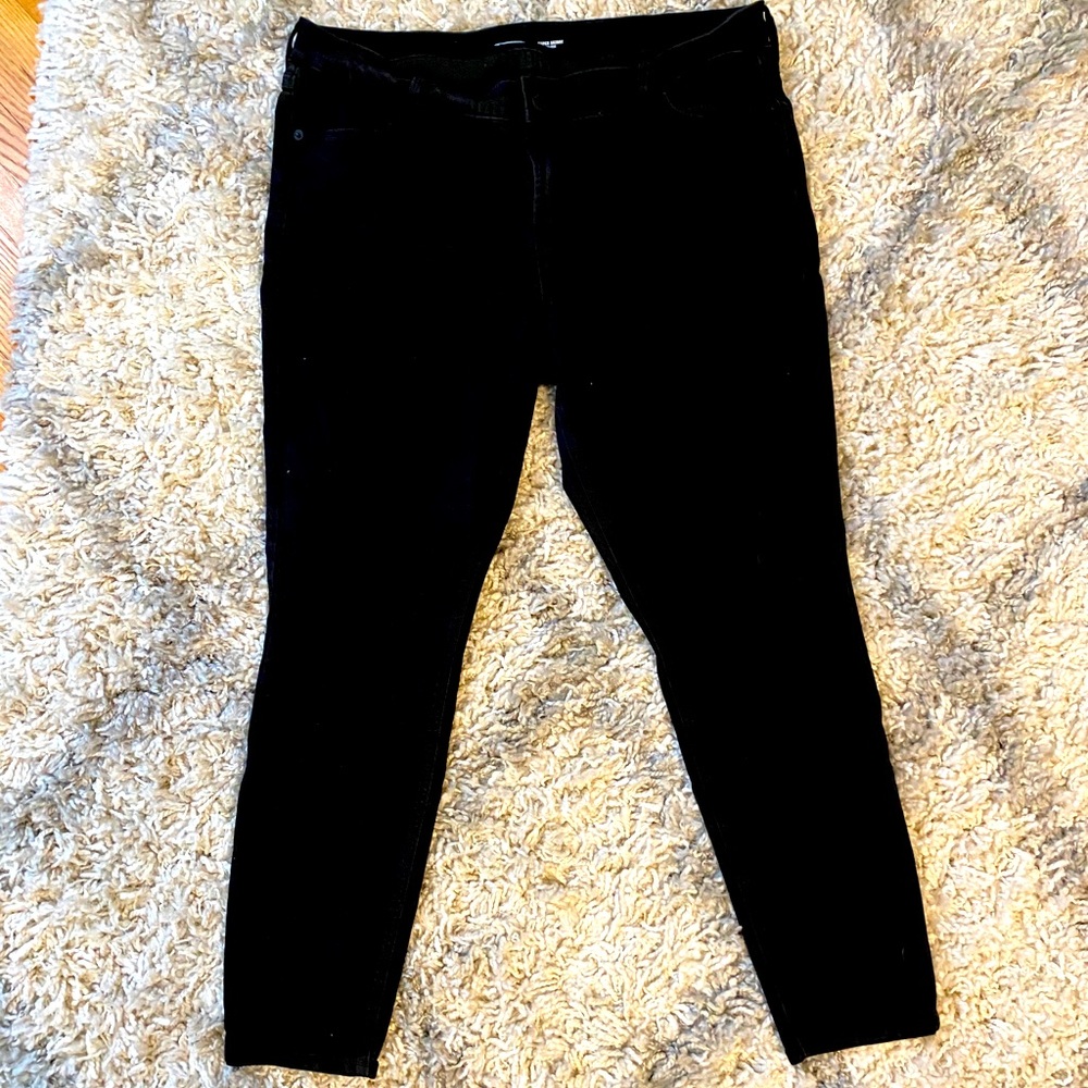 Old navy black rockstar jeggings